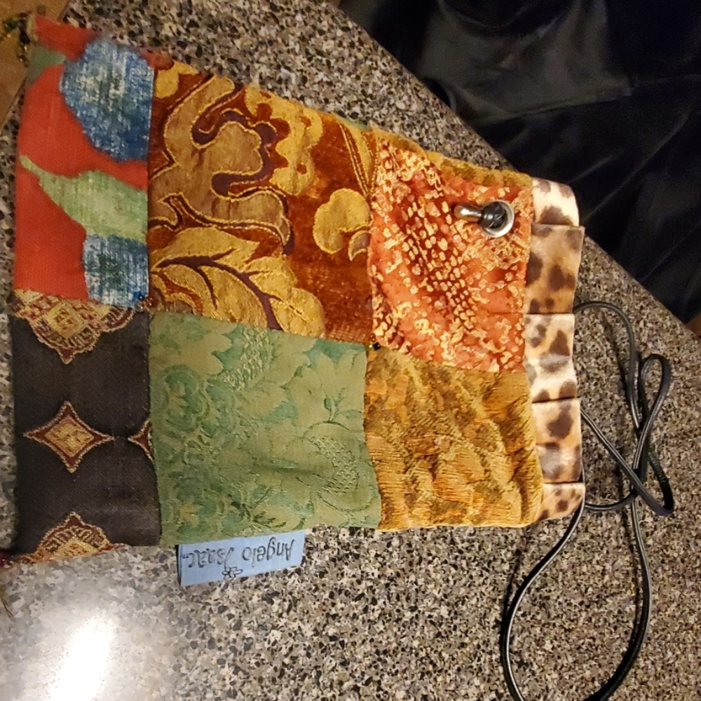 Shoulder purse
